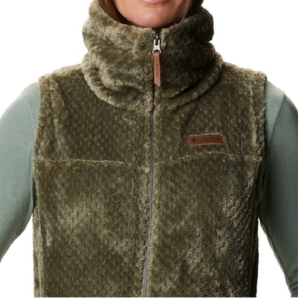 Columbia Fire Side Sherpa Vest in Stone Green. - Picture 4 of 13